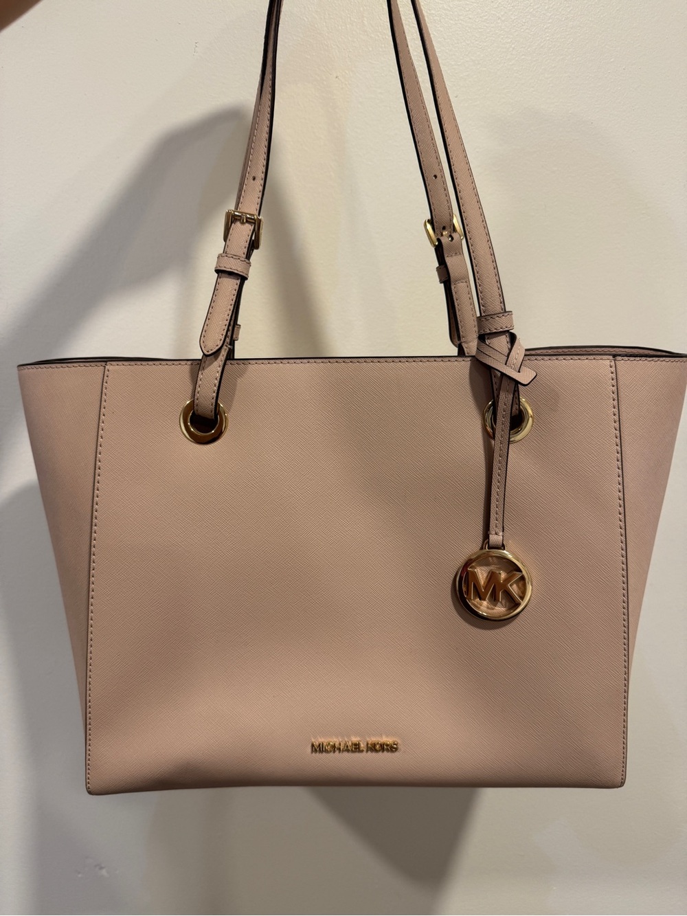 Michael Kors Walsh Saffino Leather Tote in Fawn (Light Blush) with Gold Hardware